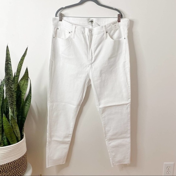 J. Crew 10" highest-rise toothpick jean in white size 35 - Picture 2 of 13